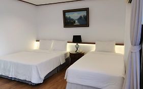Baanbusarin Hotel